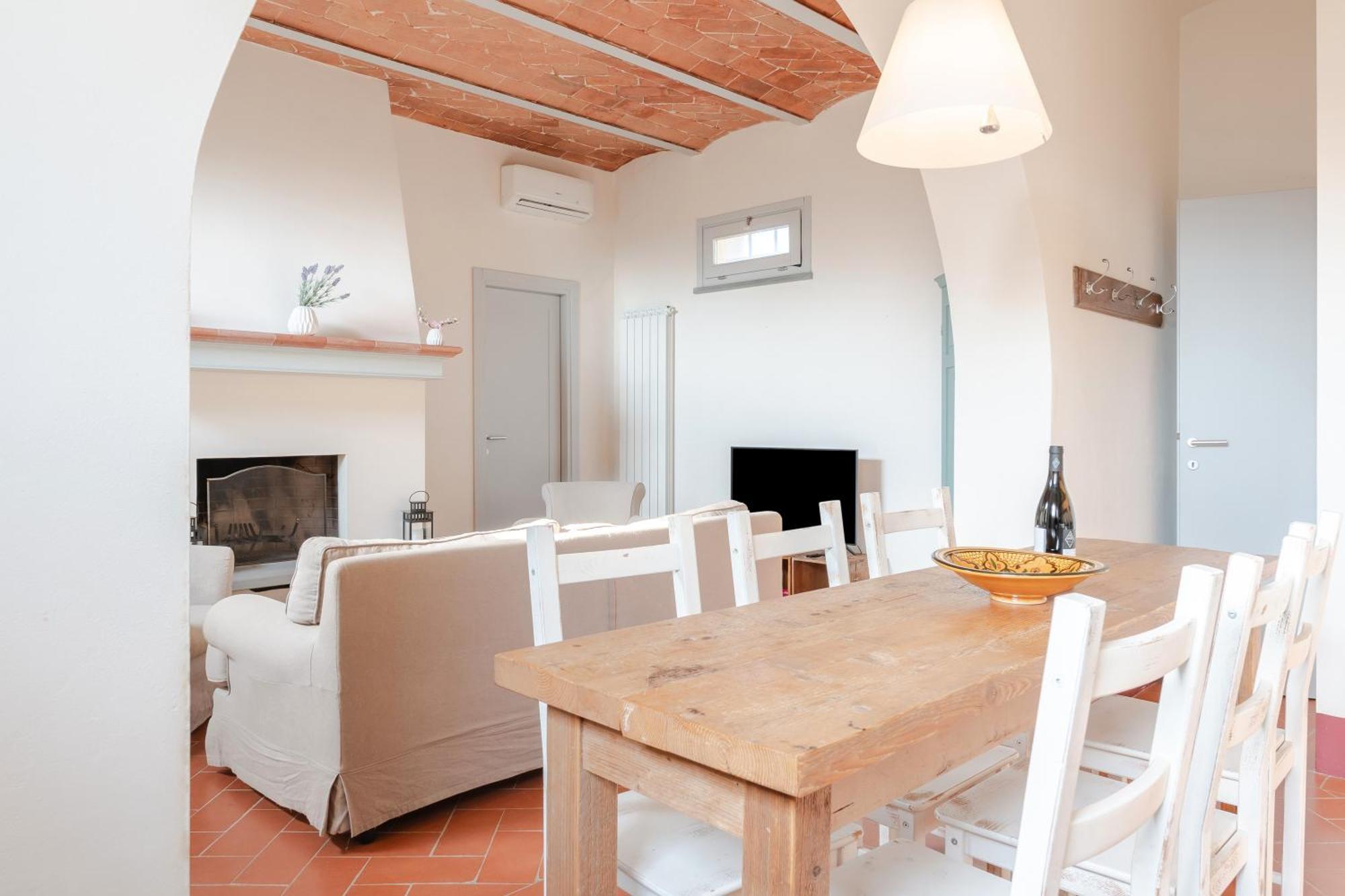 Borgo Syrah Hotel Cortona Bagian luar foto