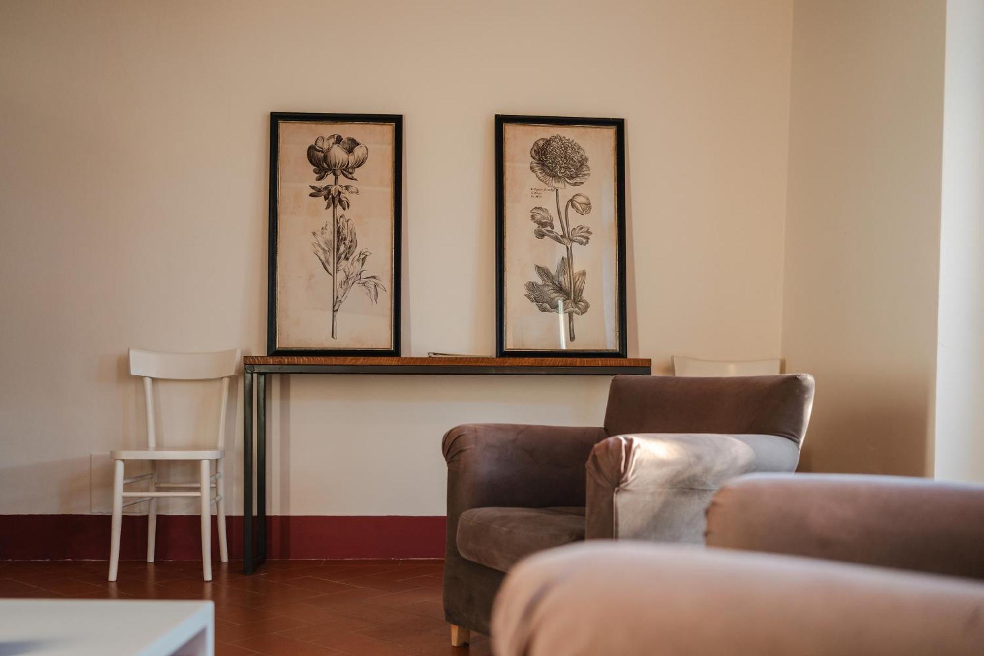 Borgo Syrah Hotel Cortona Bagian luar foto