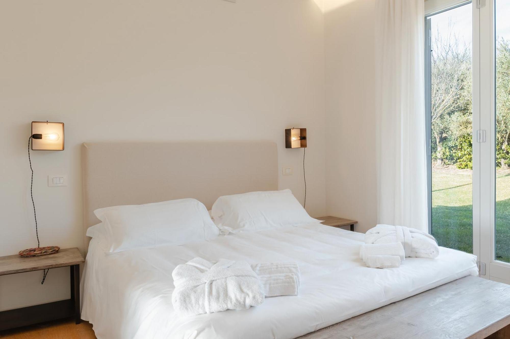 Borgo Syrah Hotel Cortona Bagian luar foto