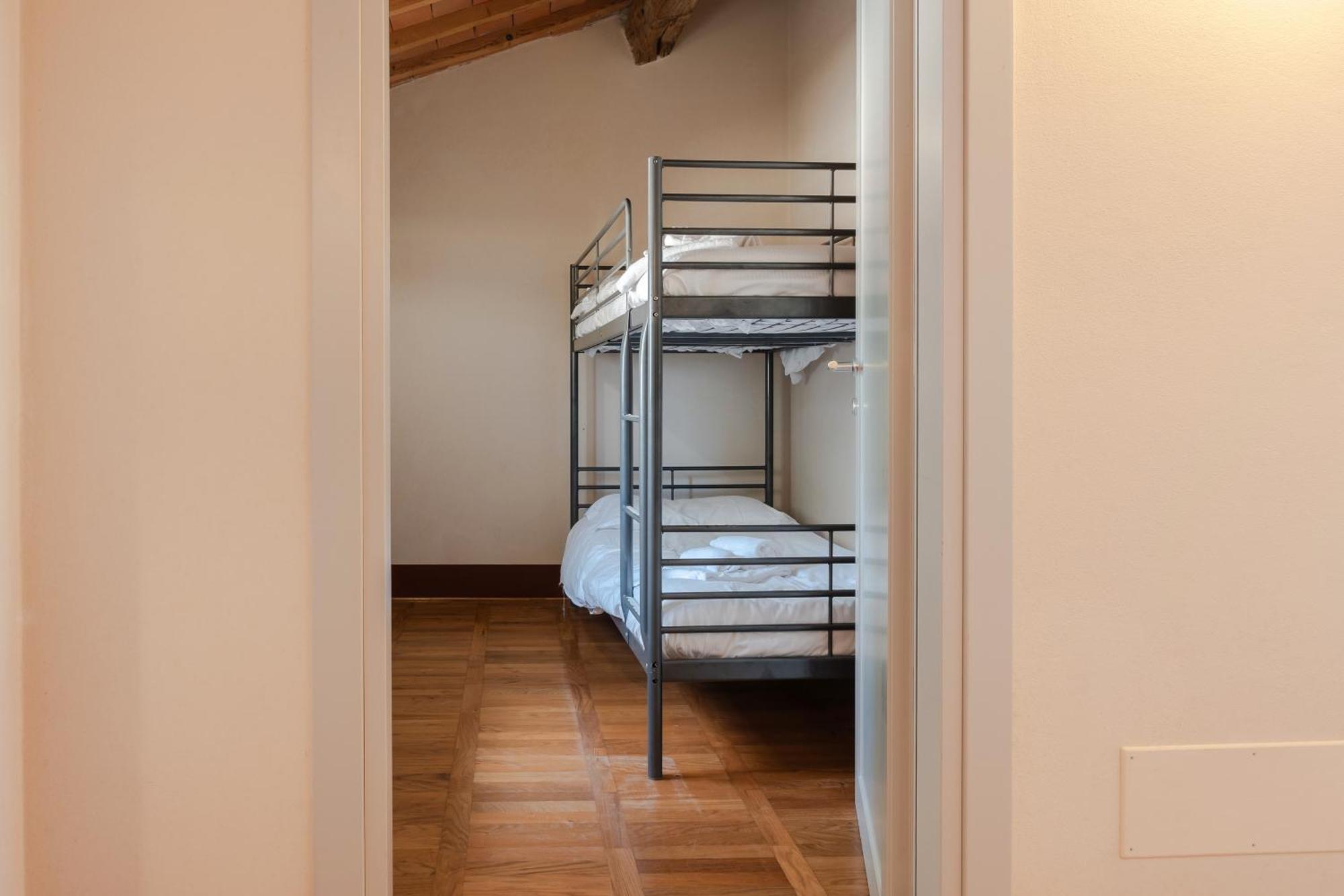 Borgo Syrah Hotel Cortona Bagian luar foto