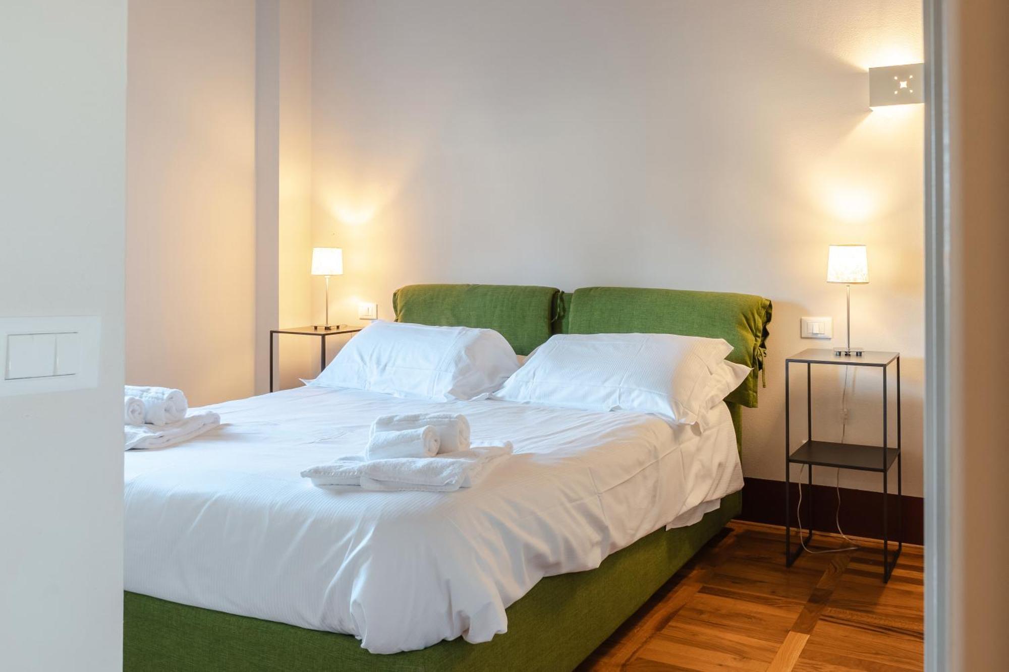 Borgo Syrah Hotel Cortona Bagian luar foto